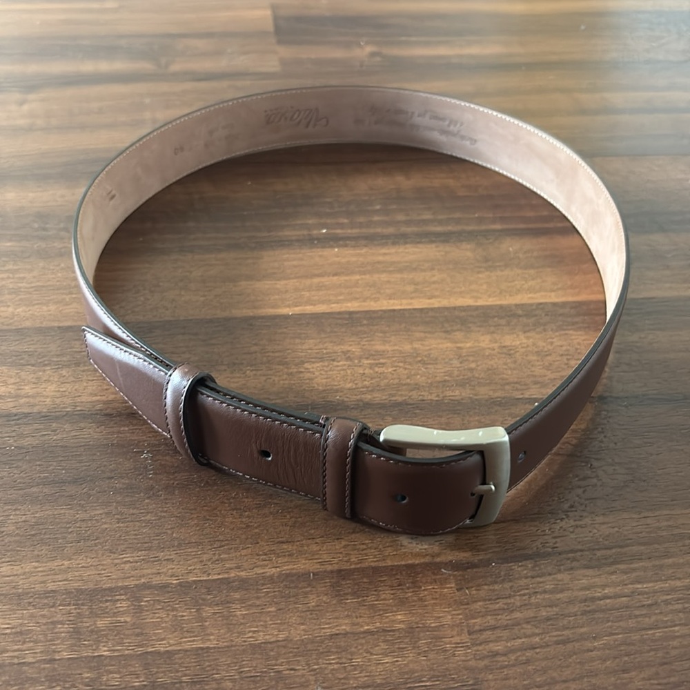 Brown Leather Belt with Classic Design